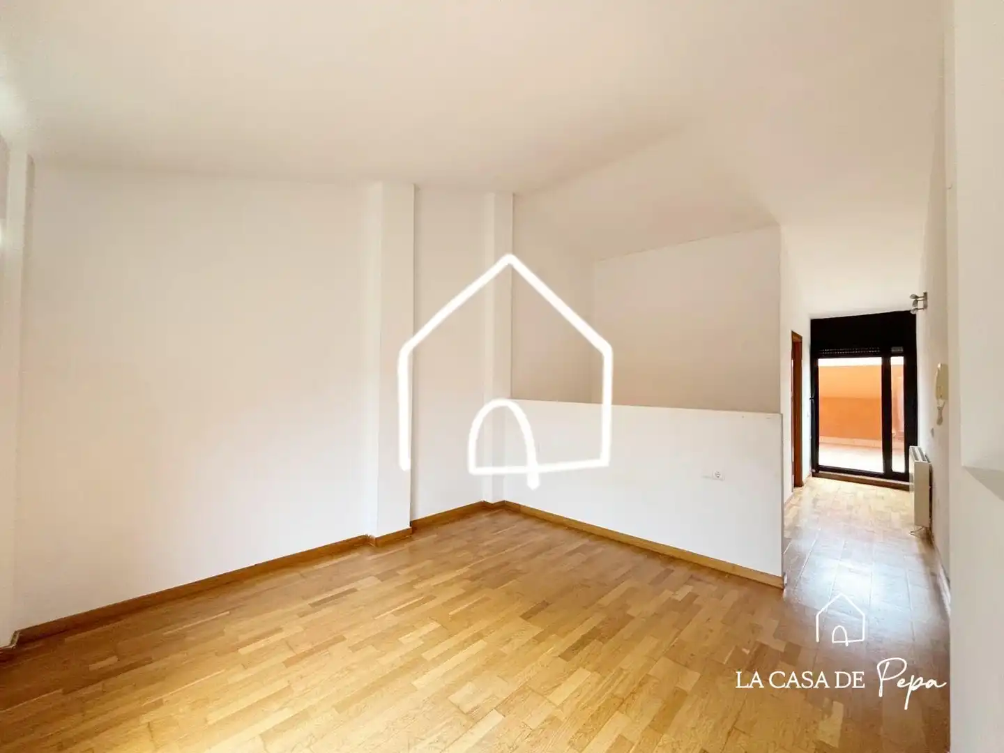 Sala de estar de Ático en venta en Begues con Calefacción, Parquet y Balcón