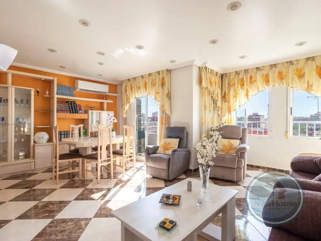 Sala de estar de Piso en venta en Elche / Elx con Aire acondicionado y Balcón