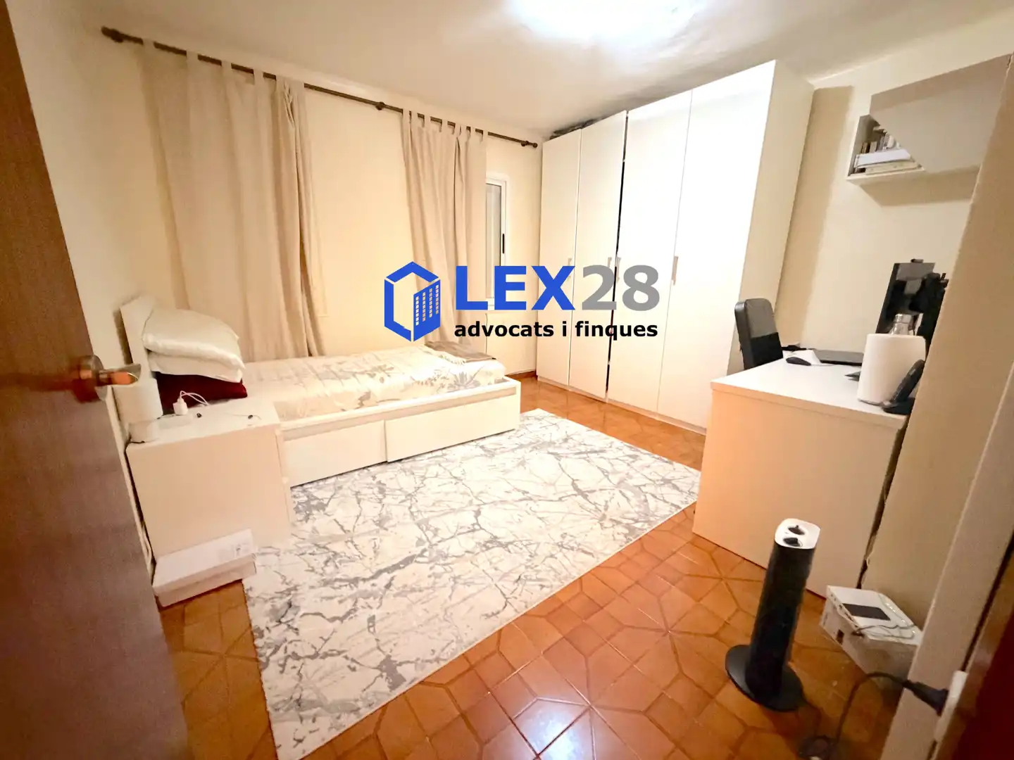 Piso con terraza en venta en Carrer de Juan Valera, imagen 13
