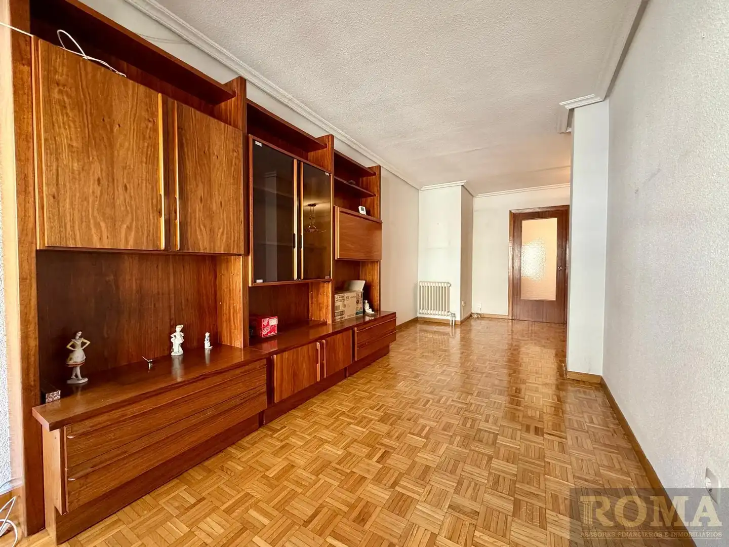 Living room of Flat for sale in Salamanca  with Heating, Parquet flooring and Balcony