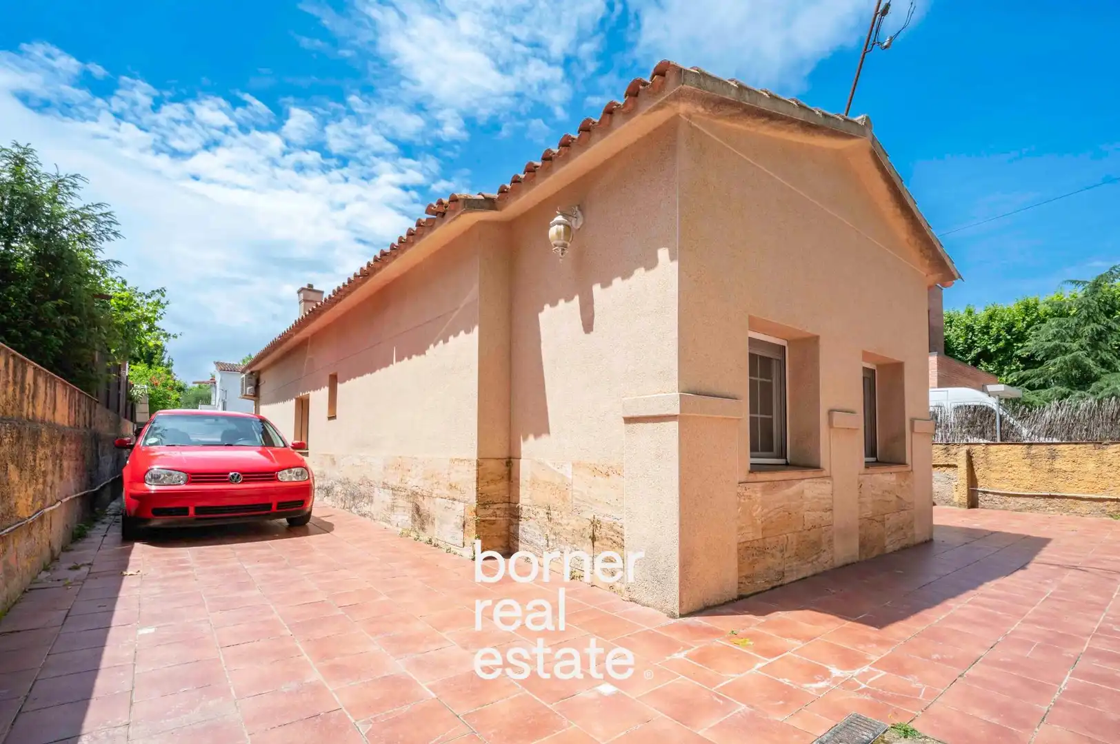 Vista exterior de Casa o xalet en venda en Sant Cugat del Vallès amb Aire condicionat, Calefacció i Jardí privat