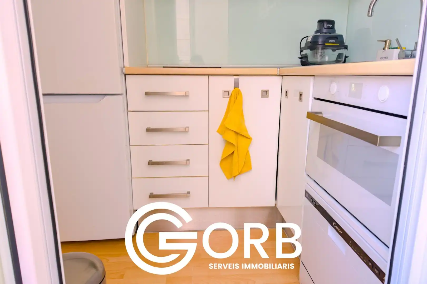 Küche von Wohnung zum Verkauf in Mataró mit Klimaanlage, Heizung und Parkett
