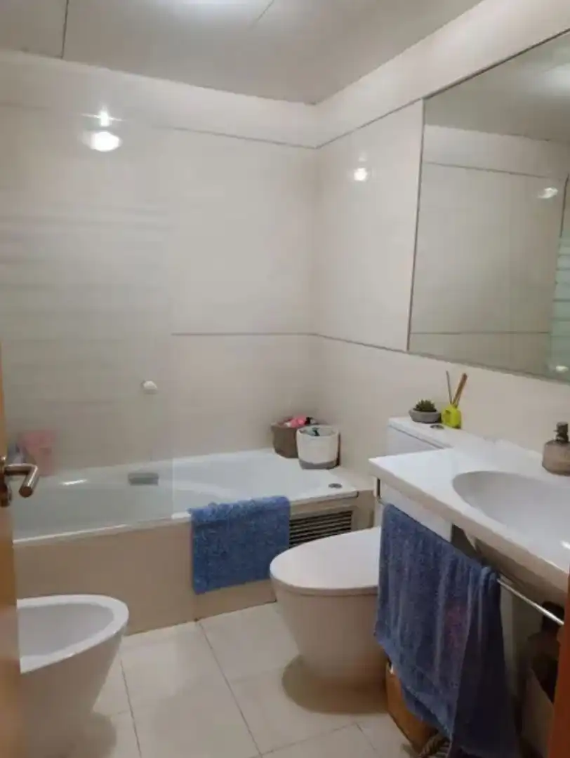 Baño de Piso en venta en Yebes con Aire acondicionado, Calefacción y Jardín privado