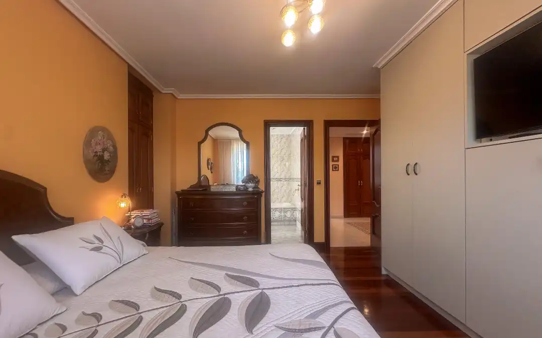 Habitación de Casa o chalet en venta en Camargo con Calefacción, Jardín privado y Terraza