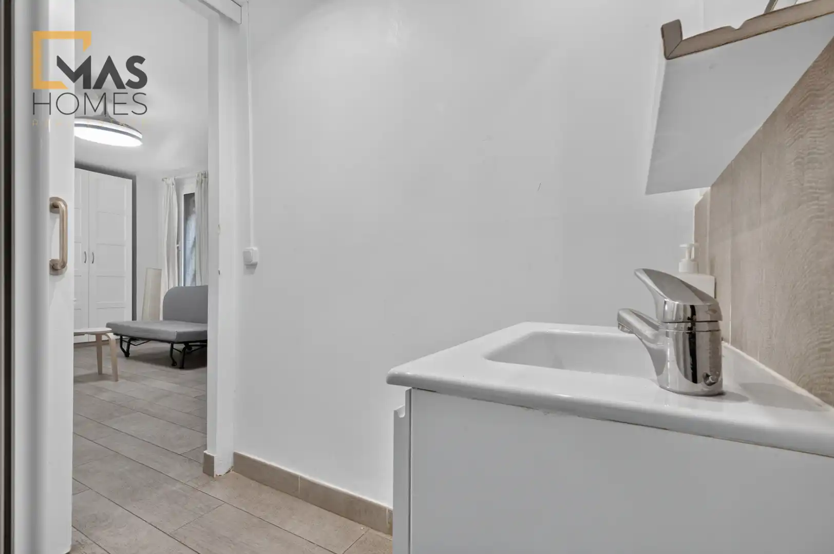 Bathroom of Buildings for sale in Ciutat Vella