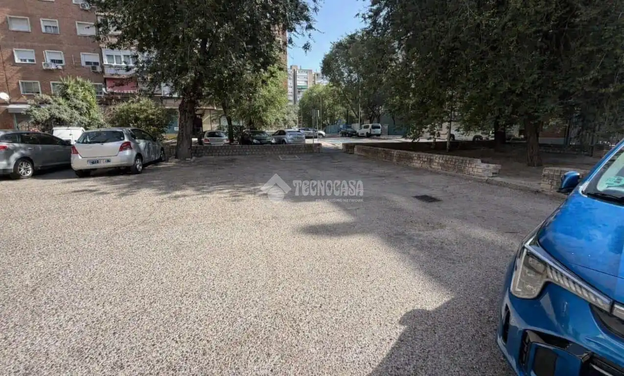 Parking de Piso en venta en Madrid con Calefacción y Parquet