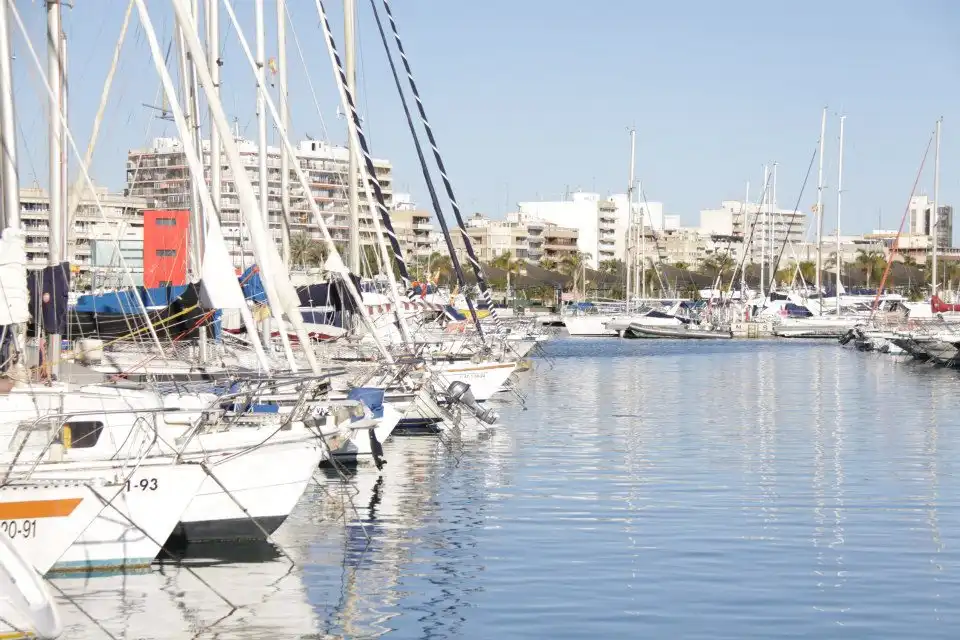 Exterior view of Apartments for rent in Santa Pola  with Terrace, Furnished and Oven