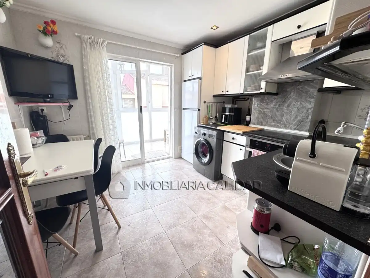 Cocina de Piso en venta en Burgos con Calefacción