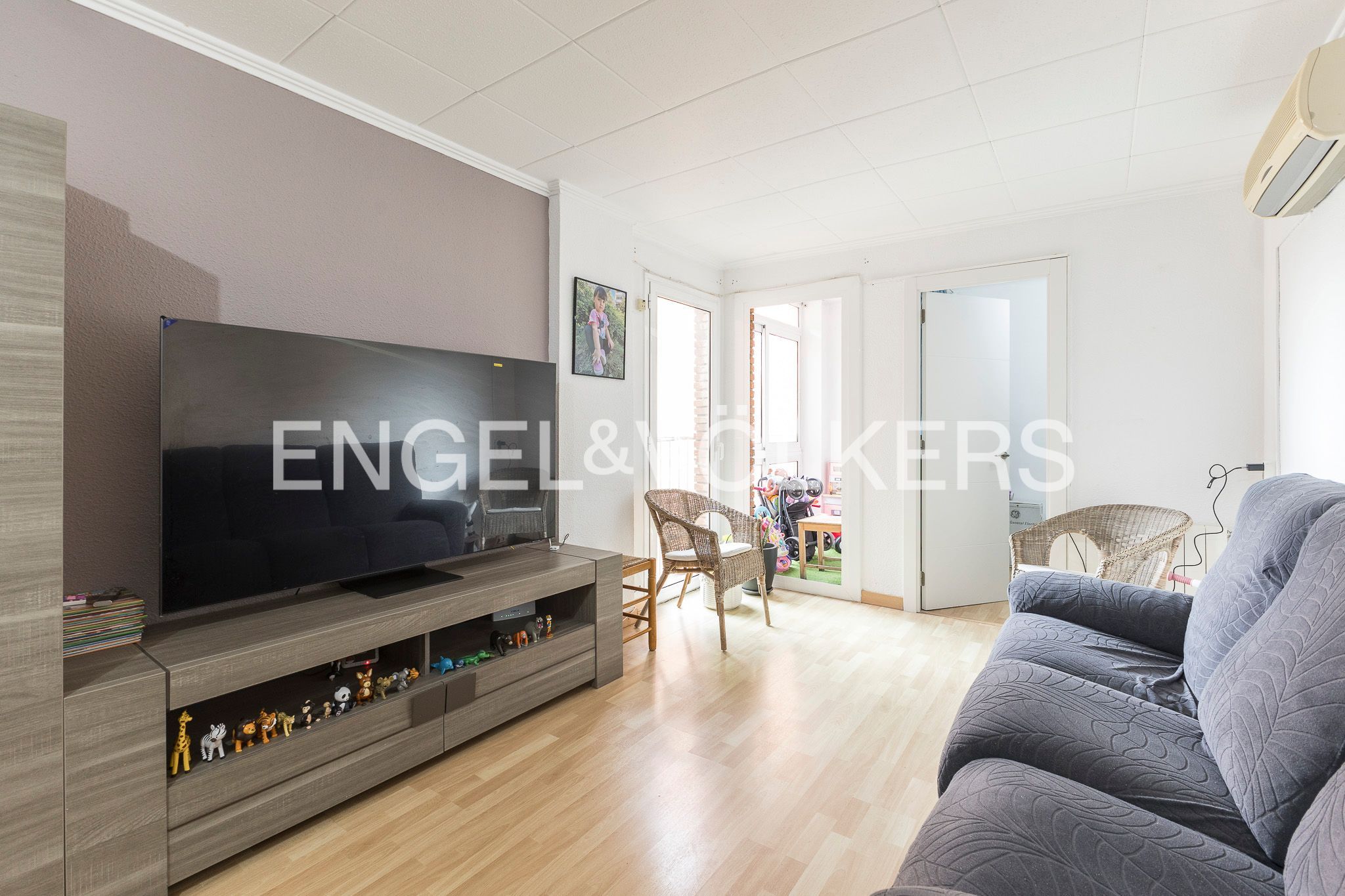 Living room of Apartment for sale in  Barcelona Capital  with Heating and Balcony