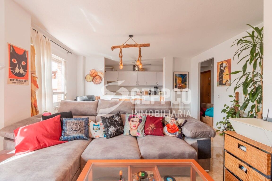 Sala de estar de Dúplex en venta en Azuqueca de Henares con Calefacción