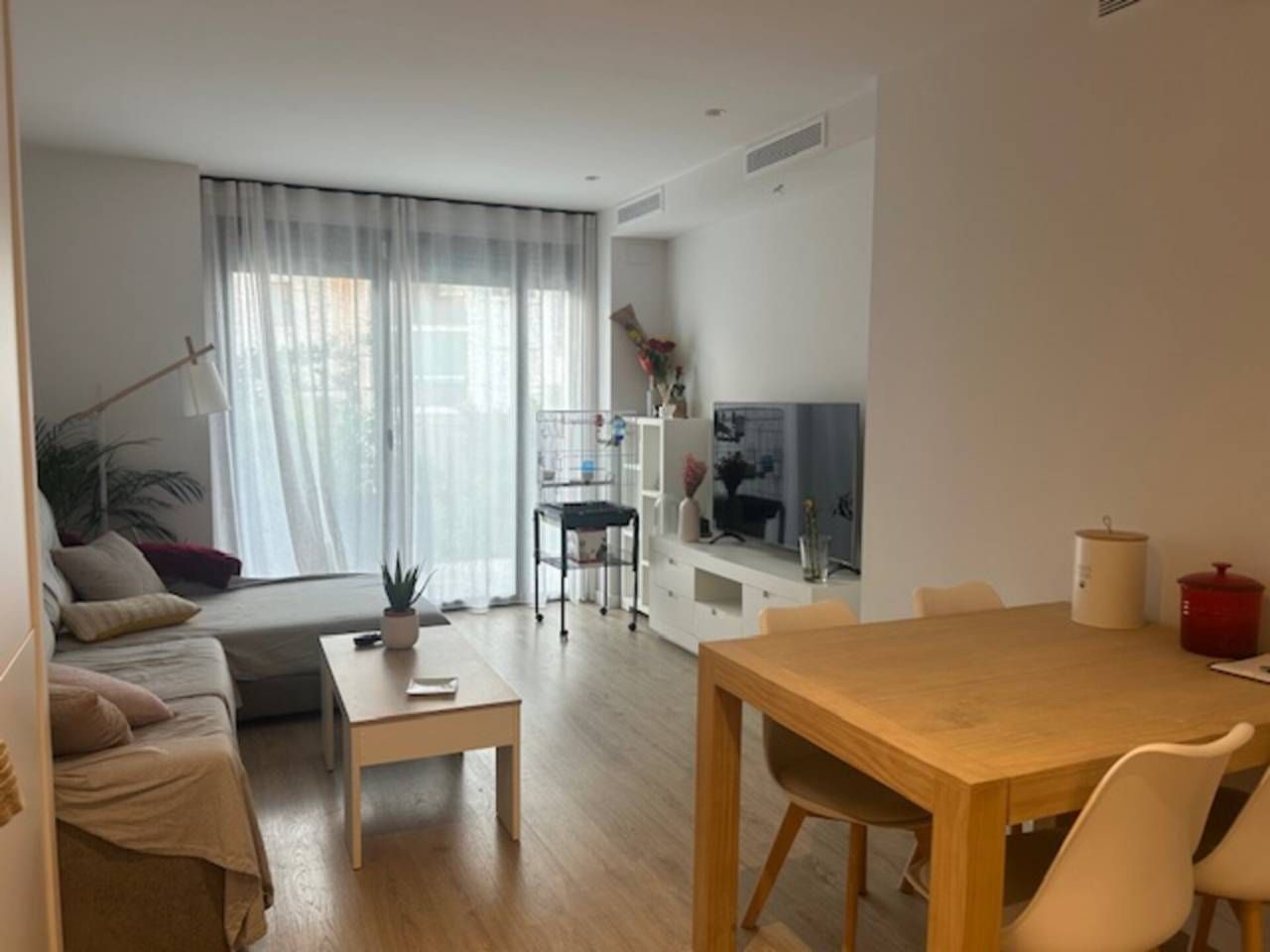Living room of Attic for sale in Sant Cugat del Vallès  with Air Conditioner, Parquet flooring and Terrace