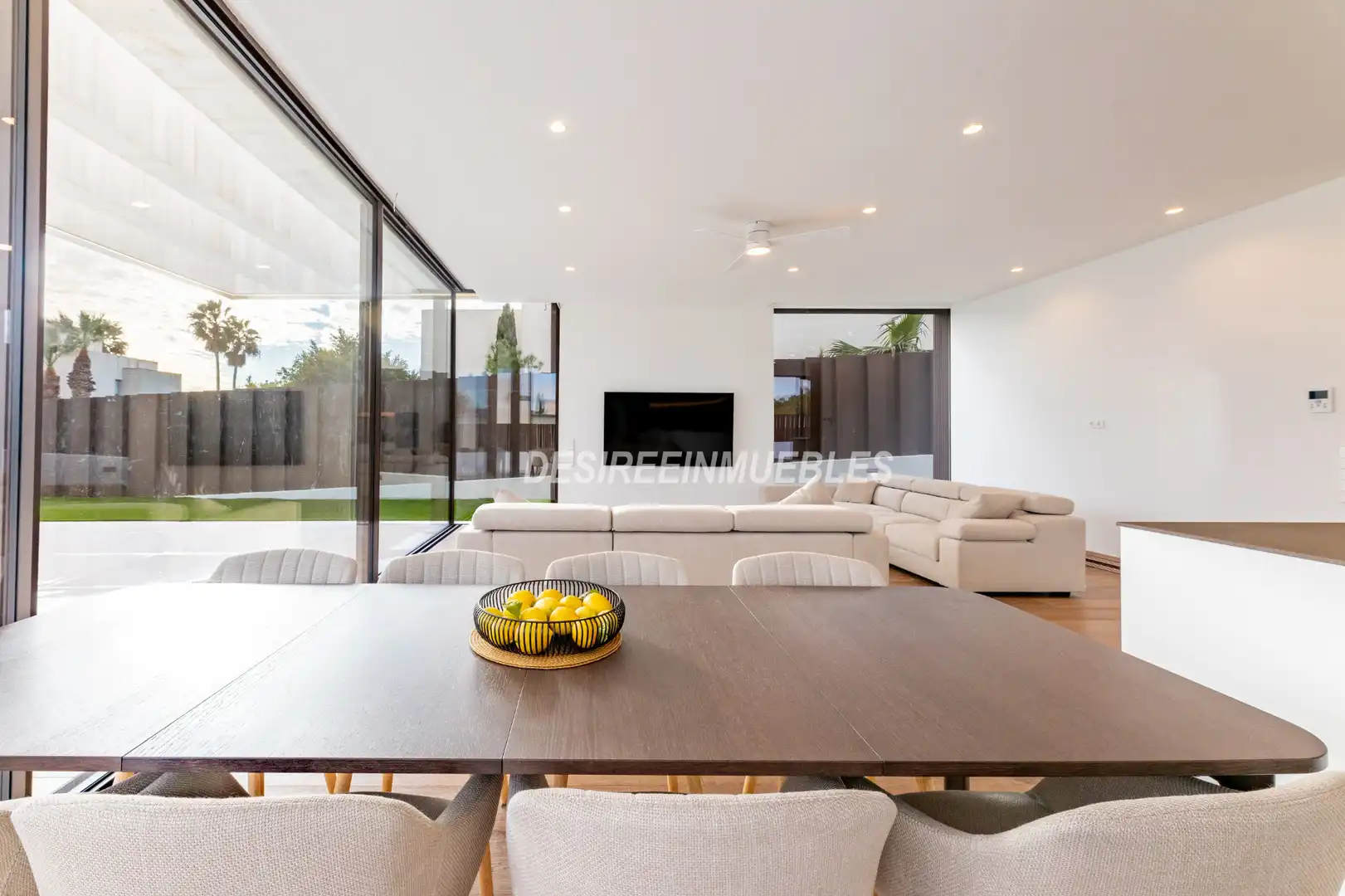 Sala de estar de Casa o chalet en venta en Godella con Aire acondicionado, Calefacción y Jardín privado