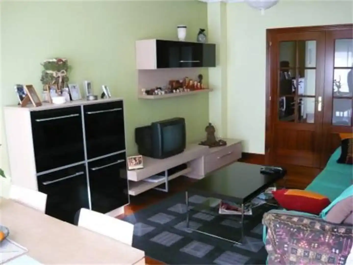 Sala d'estar de Pis per a compartir en Derio amb Parquet, Moblat i Forn