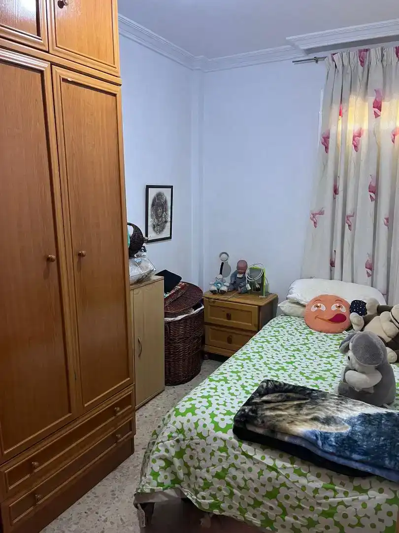 Dormitori de Pis en venda en Dos Hermanas amb Aire condicionat i Balcó