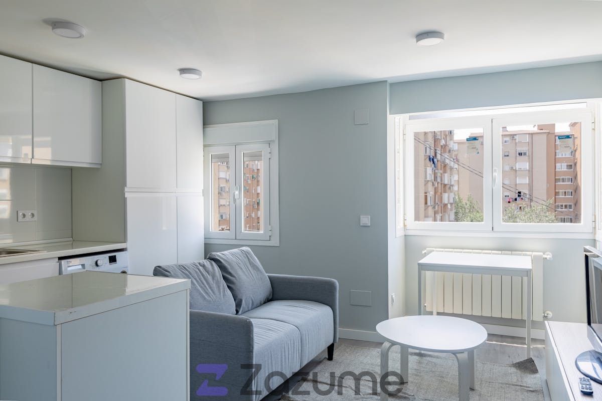 Dormitori de Pis de lloguer en  Madrid Capital amb Calefacció, Moblat i Forn