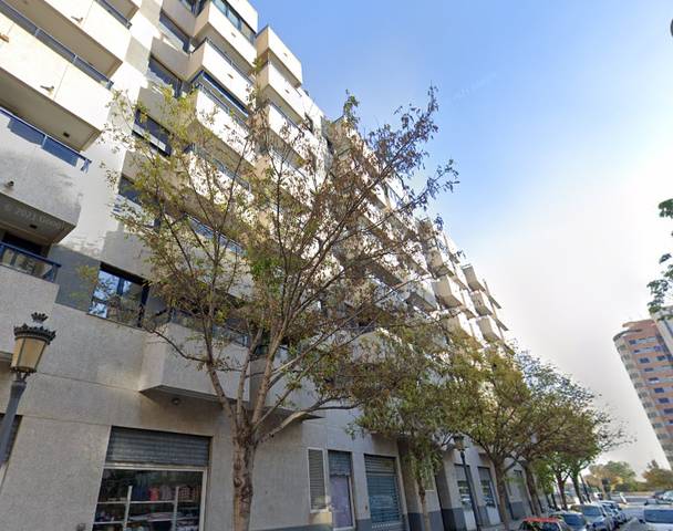 Piso en Alquiler en Rafael Lapesa Melgar en Camí Reial