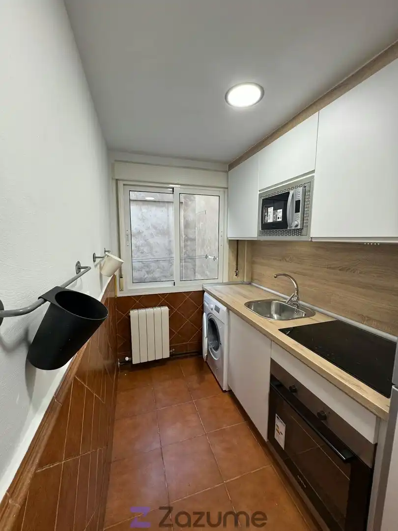Kitchen of Flat for rent in Zaragoza  with Heating, Terrace and Furnished