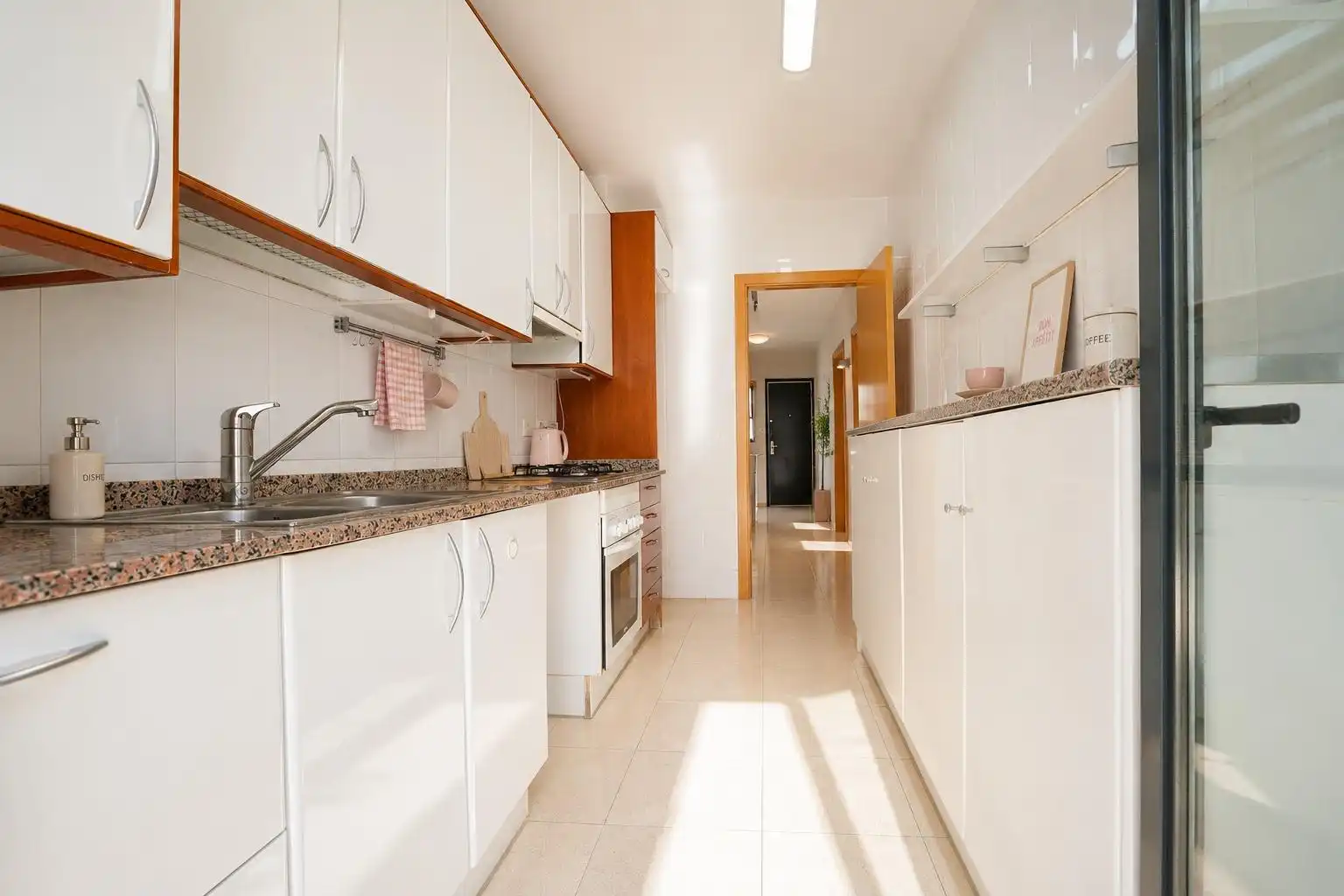 Küche von Einfamilien-Reihenhaus zum Verkauf in Reus mit Heizung, Privatgarten und Terrasse