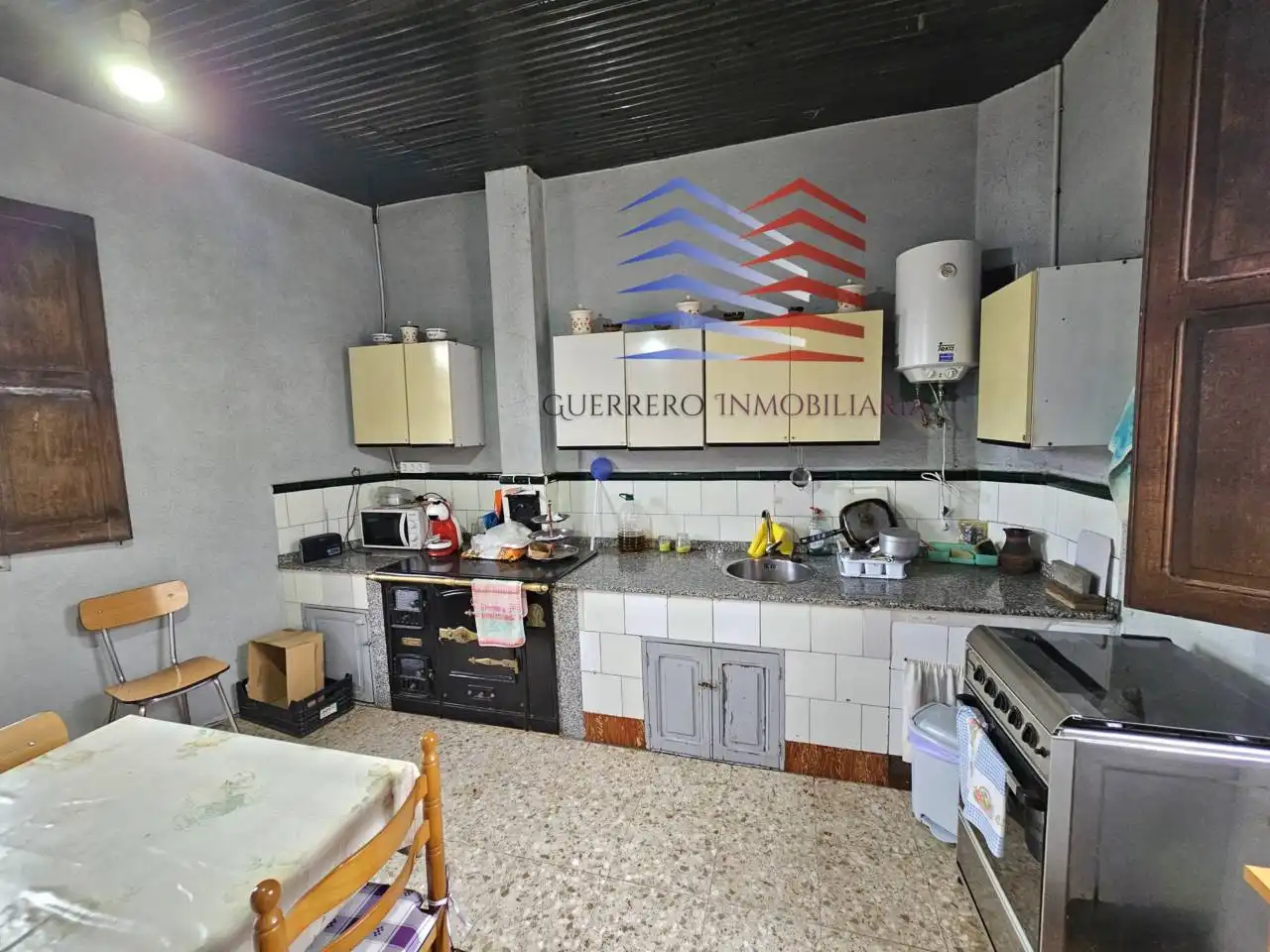 Cuina de Casa o xalet en venda en Celanova amb Jardí privat i Terrassa