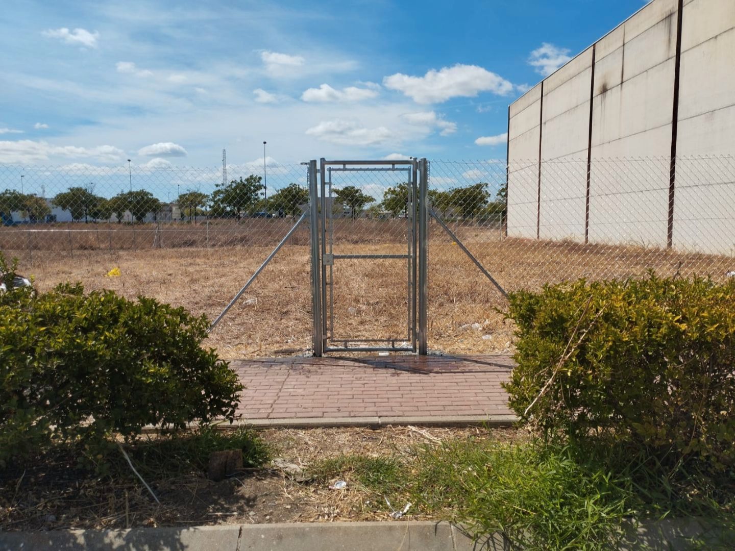 Exterior view of Industrial land for sale in  Huelva Capital