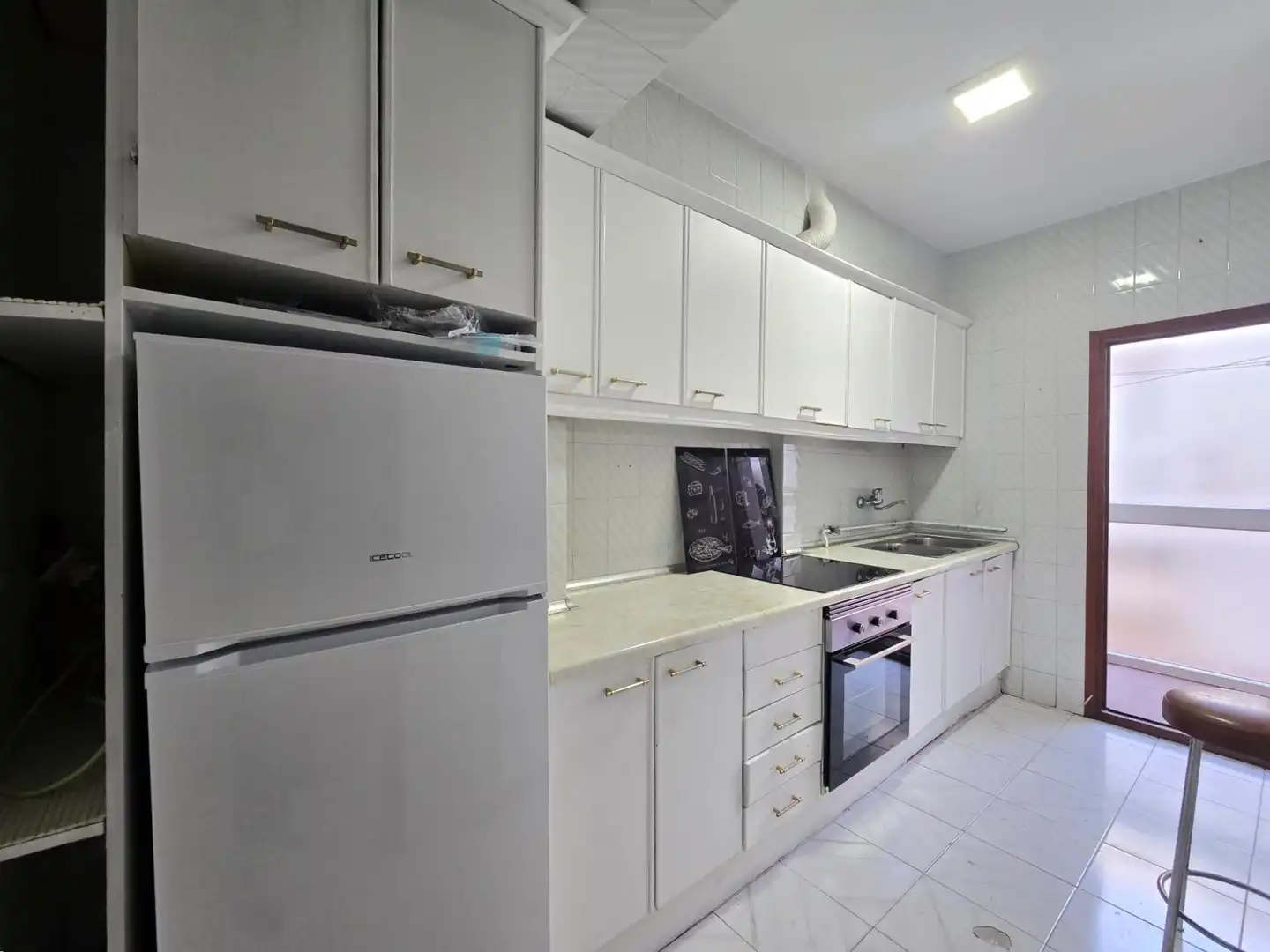 Cocina de Piso de alquiler en Plasencia con Calefacción, Amueblado y Balcón