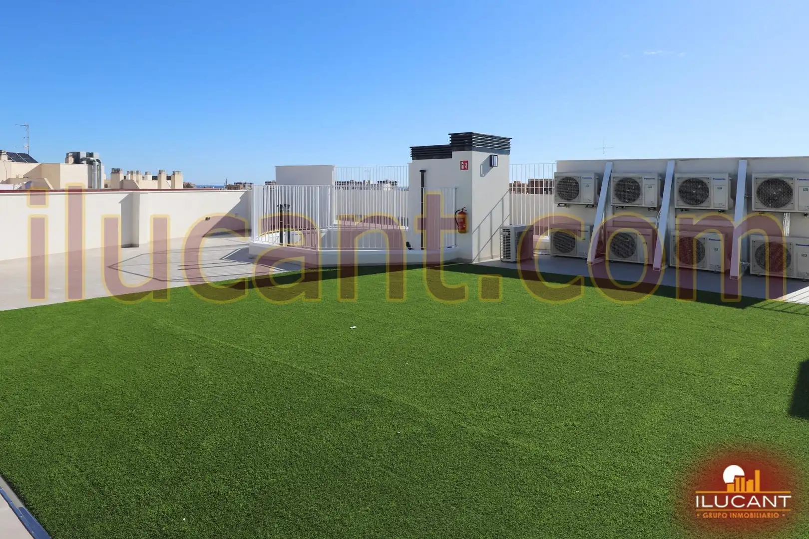 Terrassa de Pis en venda en Alicante / Alacant amb Aire condicionat, Jardí privat i Balcó