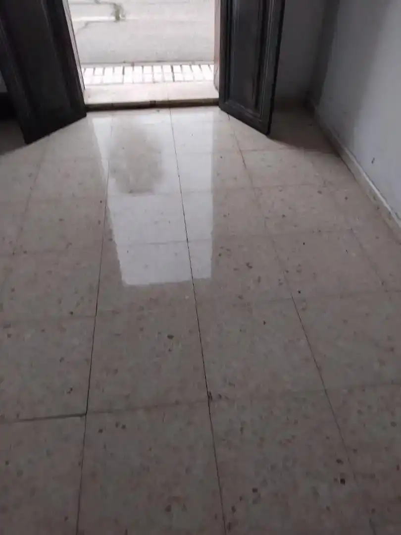 Casa adosada en venda en Guillena amb Balcó