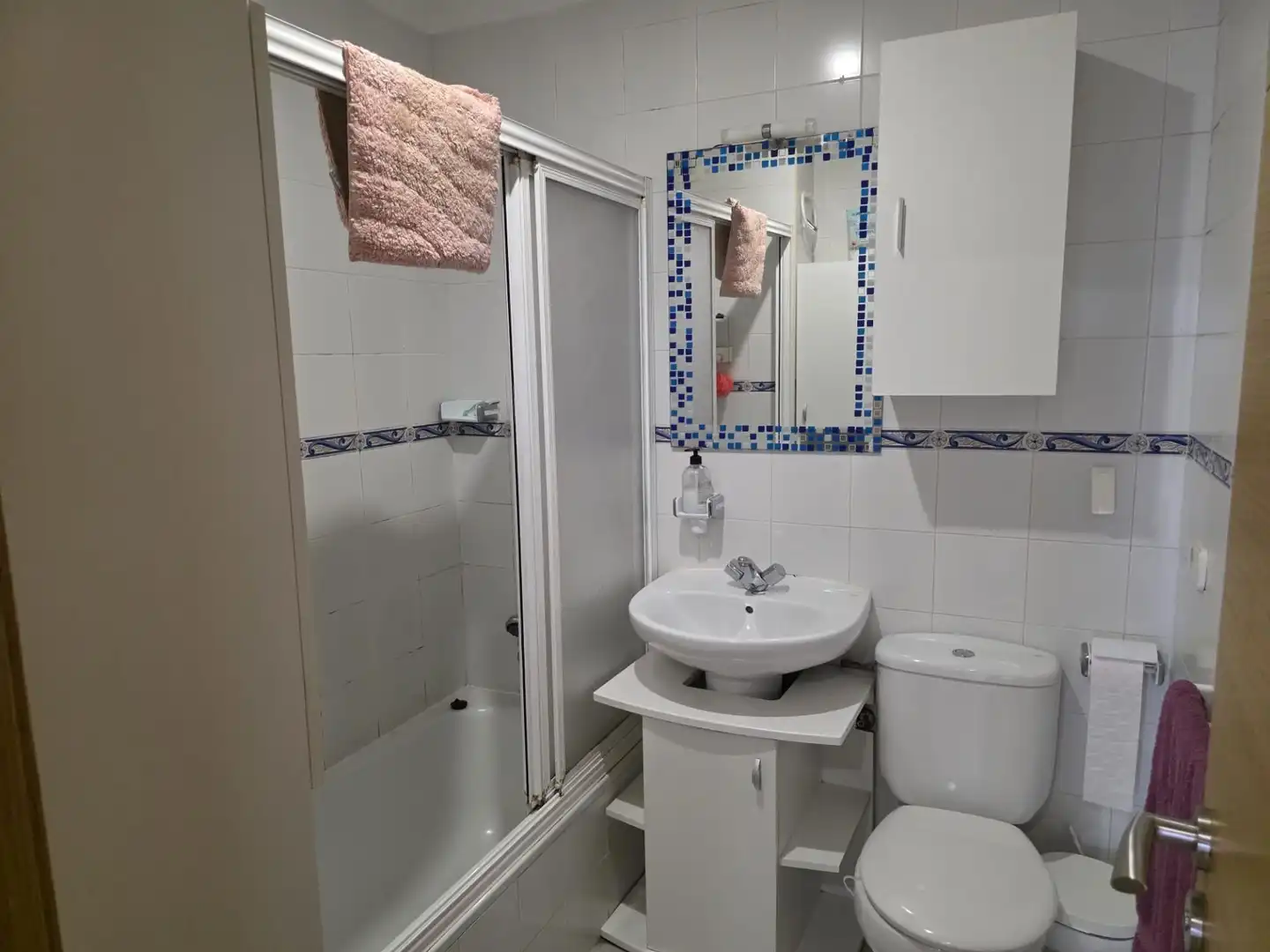 Bathroom of Flat for sale in San Roque