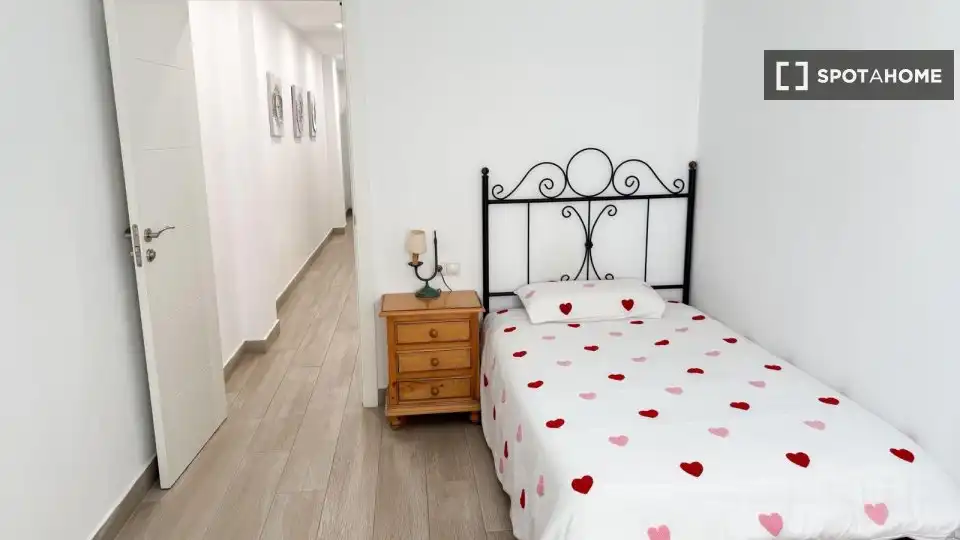 Schlafzimmer von Wohnung zur untervermieten in Málaga mit Klimaanlage, Terrasse und Möbliert