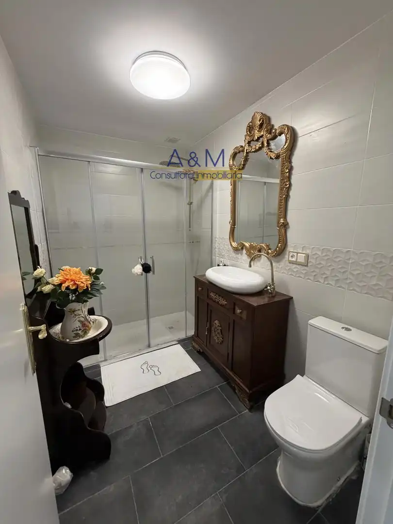 Baño de Edificio en venta en Cigales