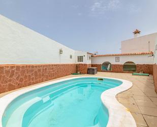 Piscina de Casa o xalet en venda en Arucas amb Calefacció, Jardí privat i Terrassa