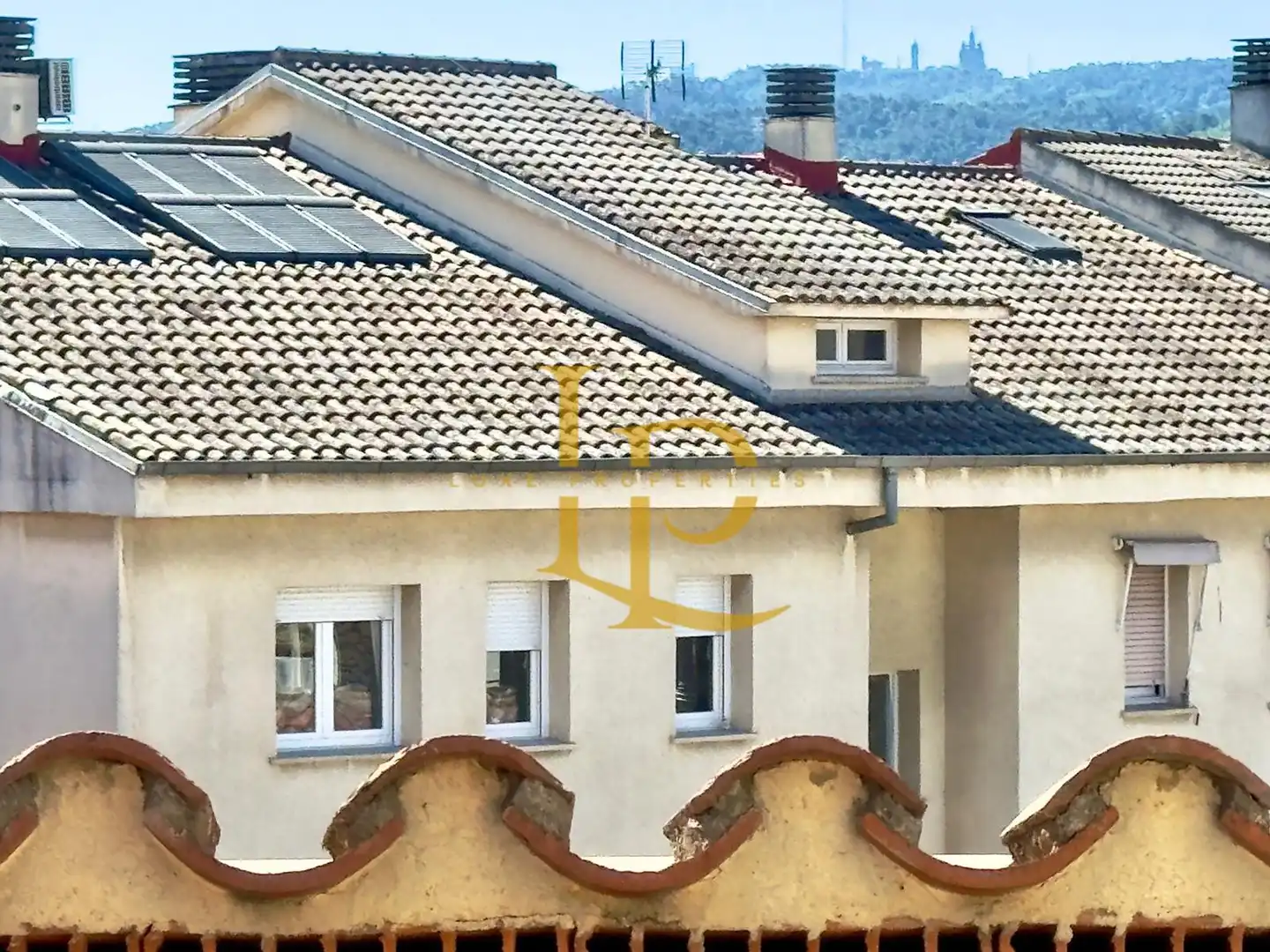 Vista exterior de Dúplex en venta en Sant Cugat del Vallès con Calefacción, Parquet y Terraza