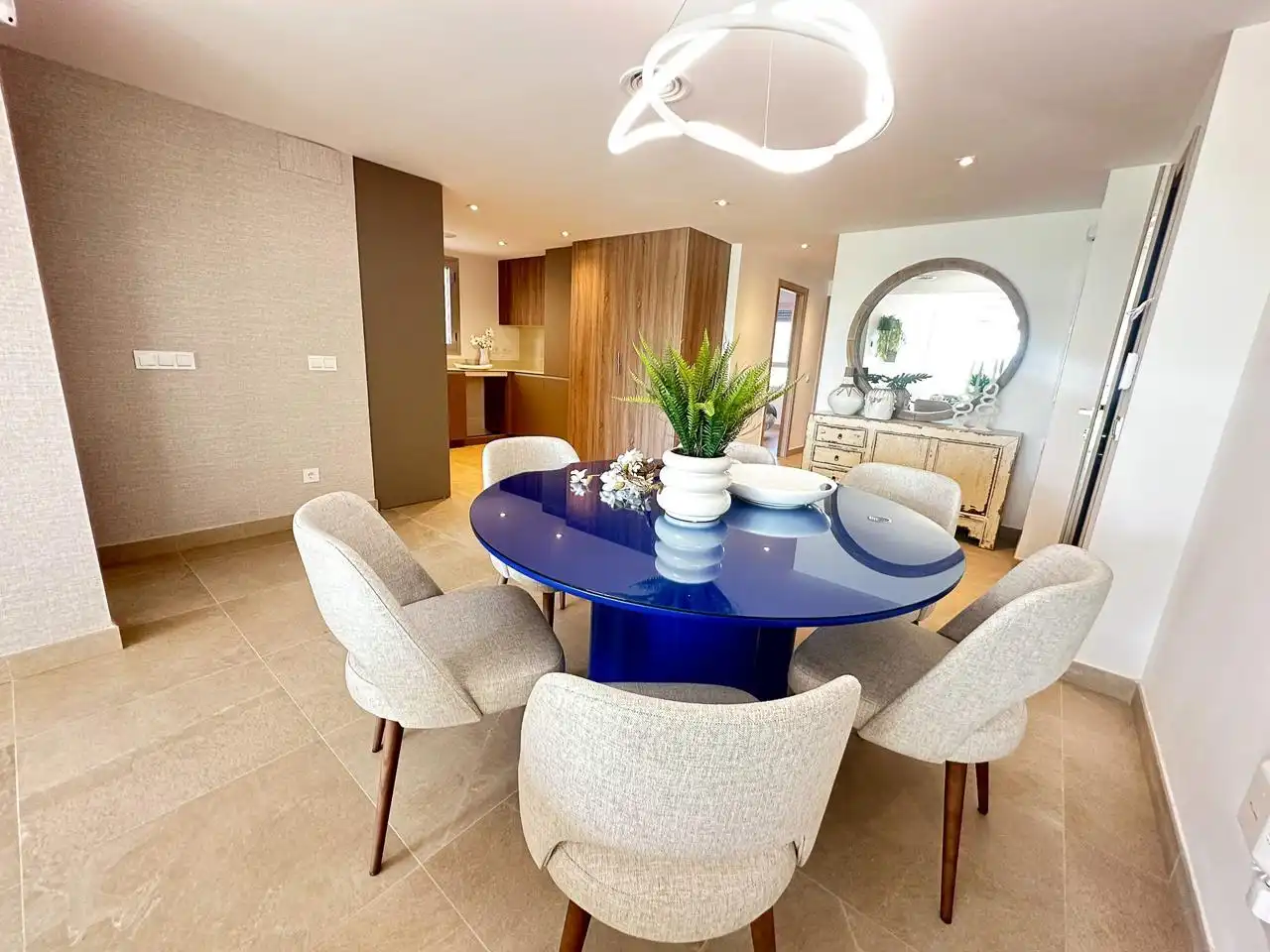 Menjador de Apartament en venda en Estepona amb Aire condicionat, Calefacció i Terrassa