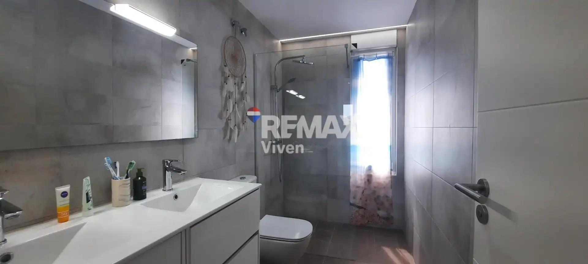 Baño de Casa o chalet en venta en Canyelles con Aire acondicionado, Calefacción y Jardín privado