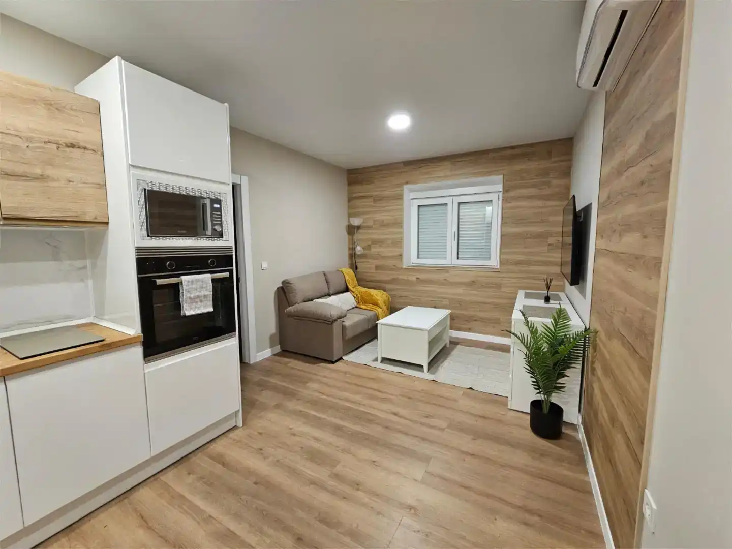 Living room of Flat for rent in Elda  with Air Conditioner, Parquet flooring and Furnished
