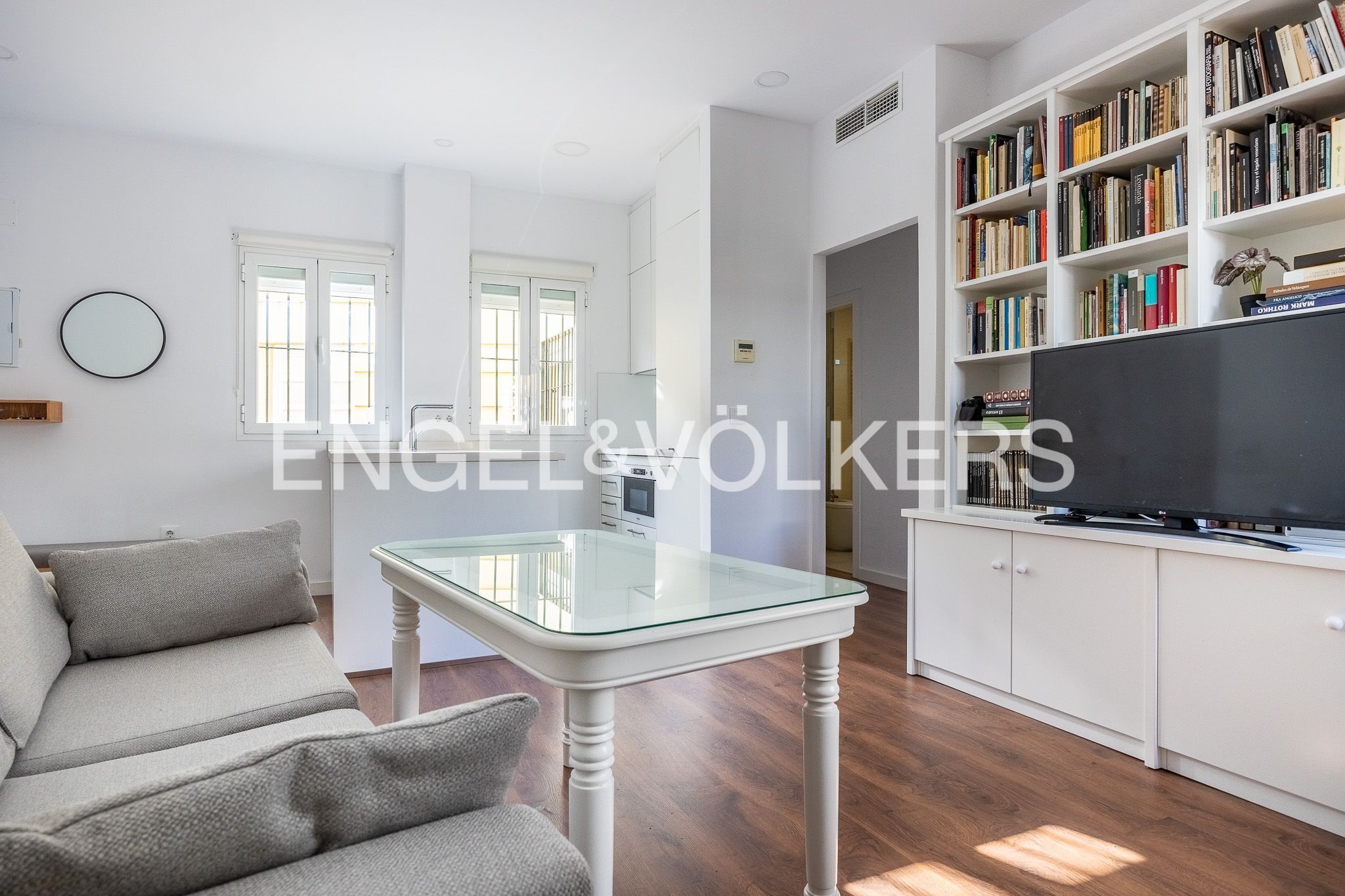 Menjador de Pis en venda en  Sevilla Capital amb Aire condicionat, Calefacció i Traster