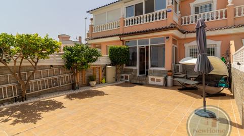 Foto 2 de Casa adosada en venda a Avenida de Finlandia, Puerto Marino, Alicante