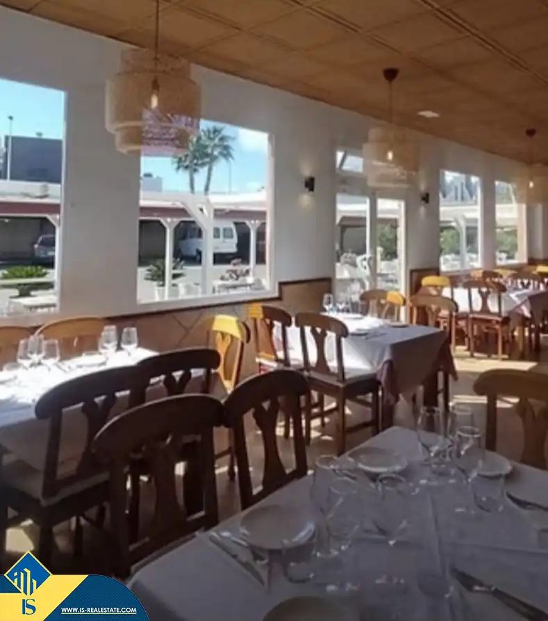 Local en venta en Torrevieja con Terraza y Amueblado