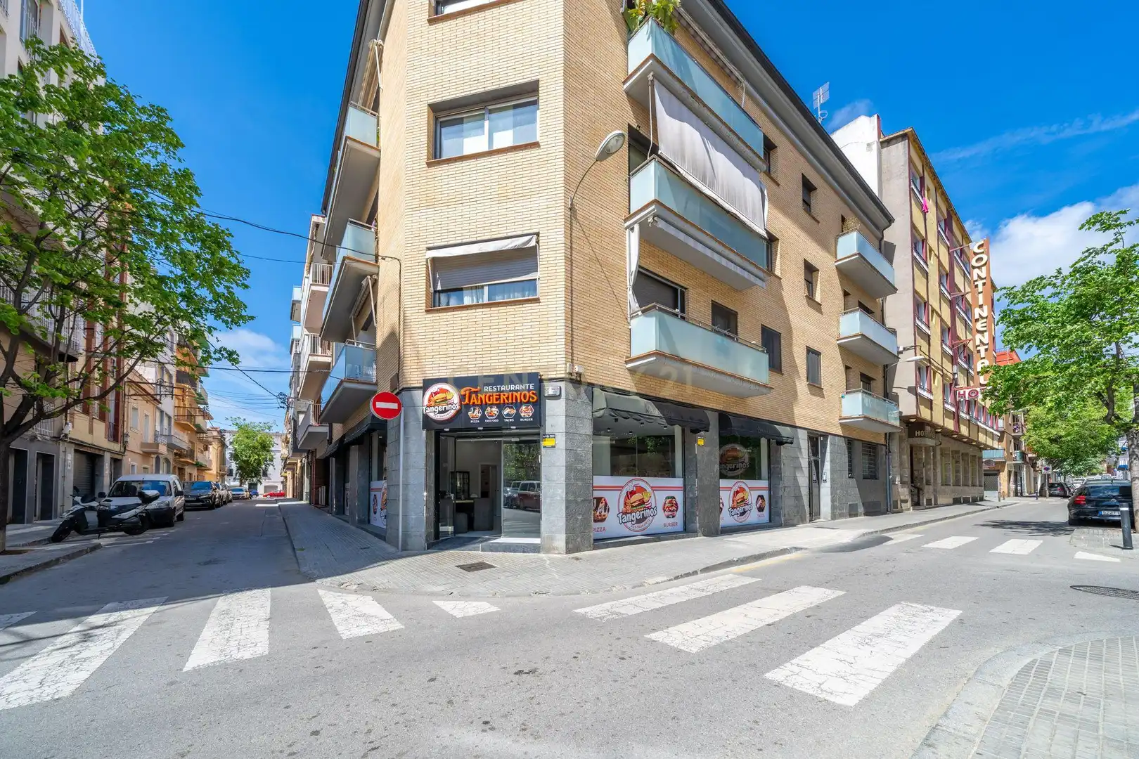 Local comercial en venda a Carrer de Cervantes, 91, Calella, Spain N2-95, imagen 2