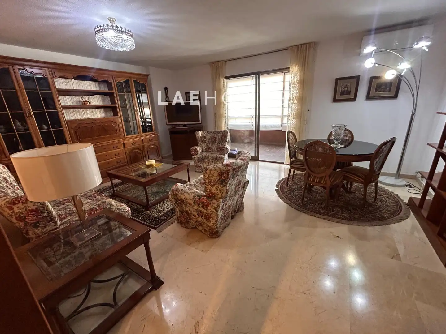 Sala de estar de Piso de alquiler en Alicante / Alacant con Aire acondicionado y Amueblado