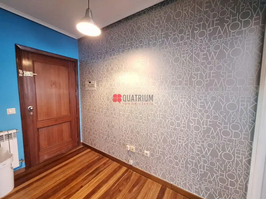 Bedroom of Flat for rent in Santiago de Compostela   with Furnished