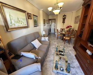 Living room of Flat for sale in Salamanca Capital  with Heating and Furnished