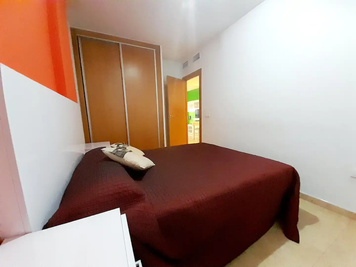 Wohnung zur Miete in Avenida de los Jerónimos, Guadalupe