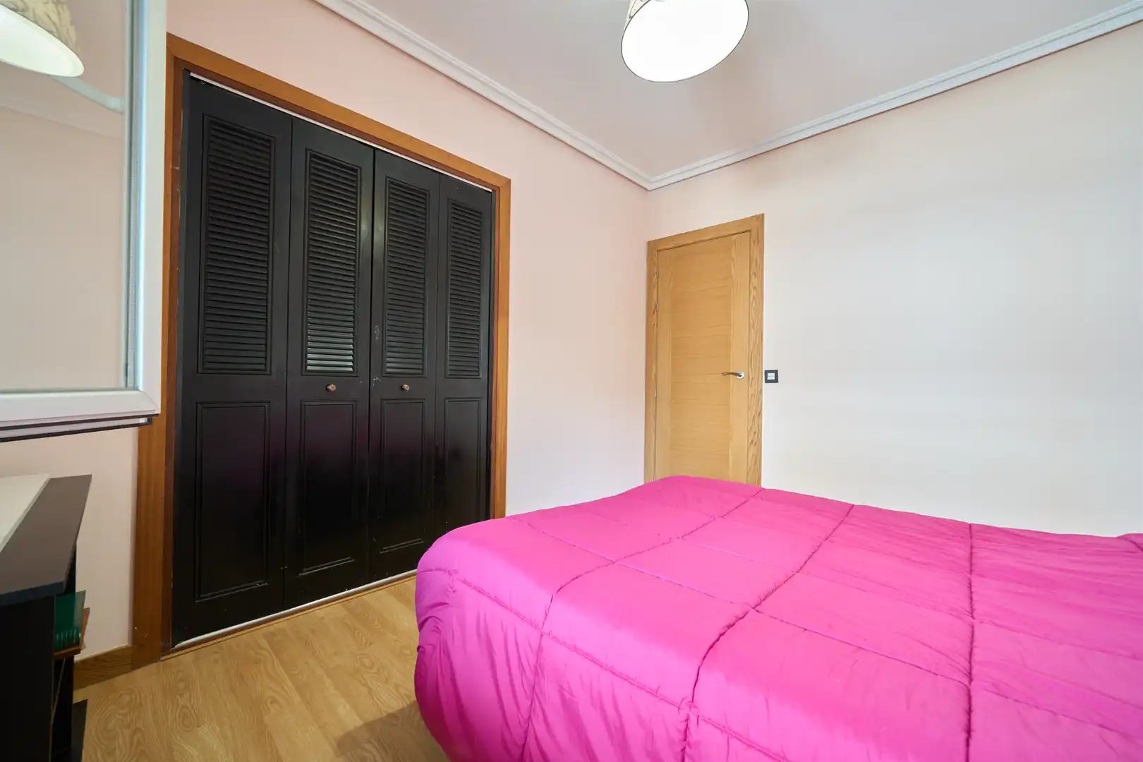 Bedroom of Flat for sale in Vitoria - Gasteiz  with Terrace, Storage room and Furnished