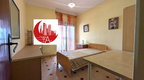 PRECIO NEGOCIABLE Piso de 3 dormitorios, baño y aseo en Venta zona Alameda San Antón!