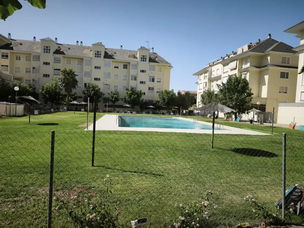 Schwimmbecken von Wohnungen zur Miete in Badajoz mit Möbliert und Balkon