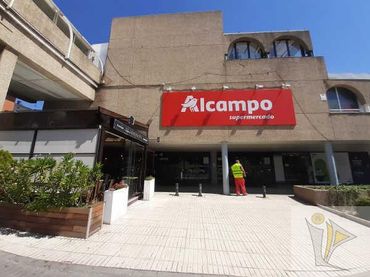 Local comercial en venda a CL COMUNIDAD DE MADRID C.COMERCIAL BURGOCENTRO