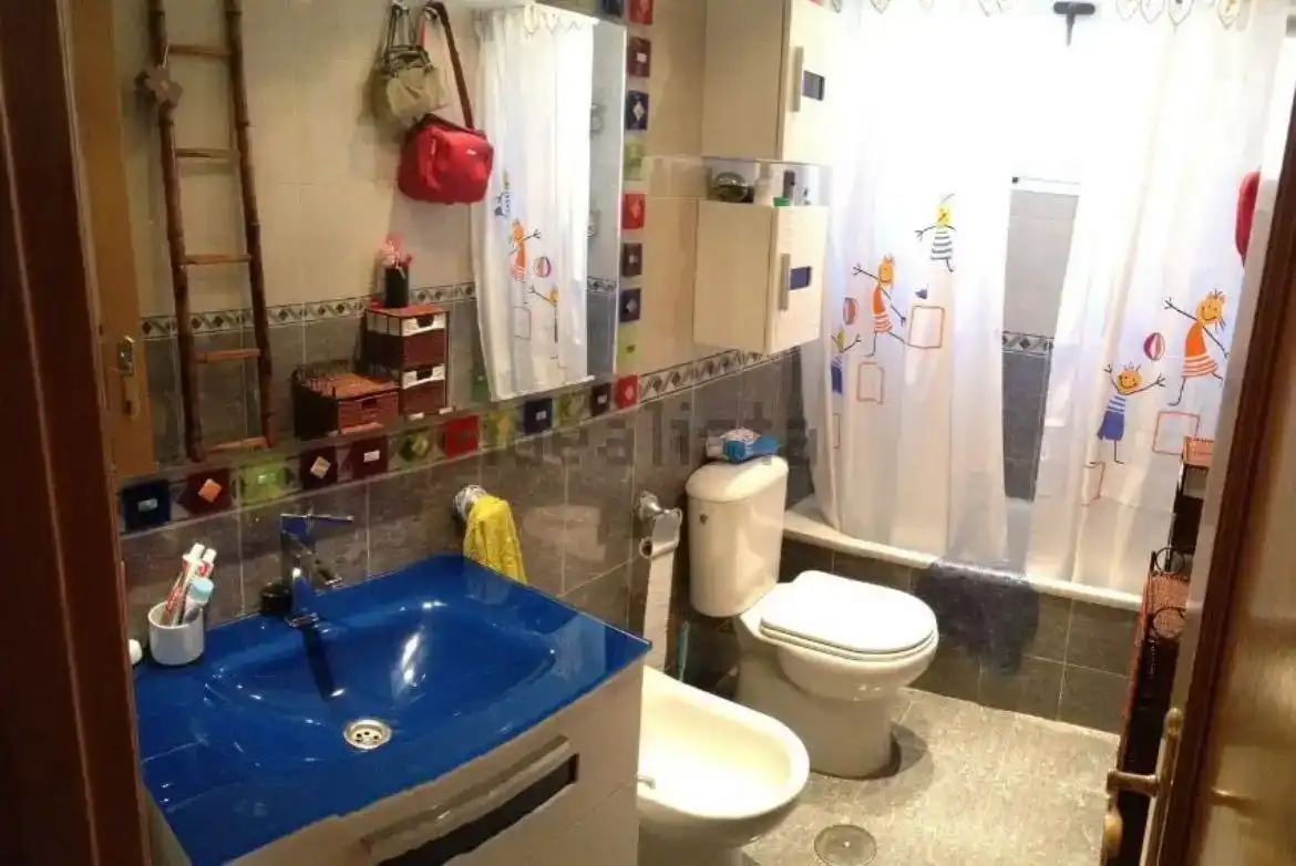 Bany de Casa o xalet en venda en Magaz de Pisuerga amb Piscina i Balcó