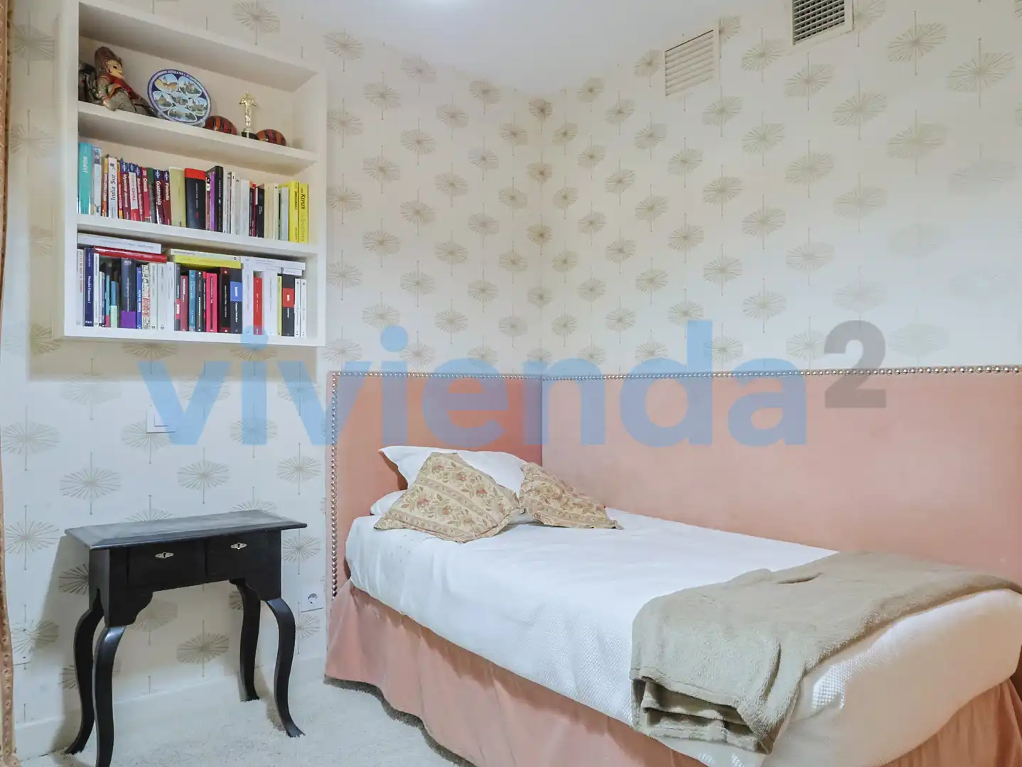 Bedroom of Flat for sale in Madrid  with Air Conditioner, Heating and Terrace