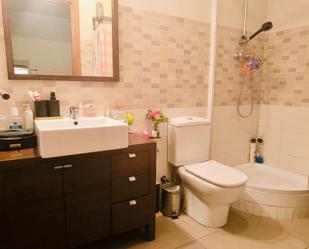 Bathroom of Apartment for sale in Terrassa  with Heating, Parquet flooring and Furnished